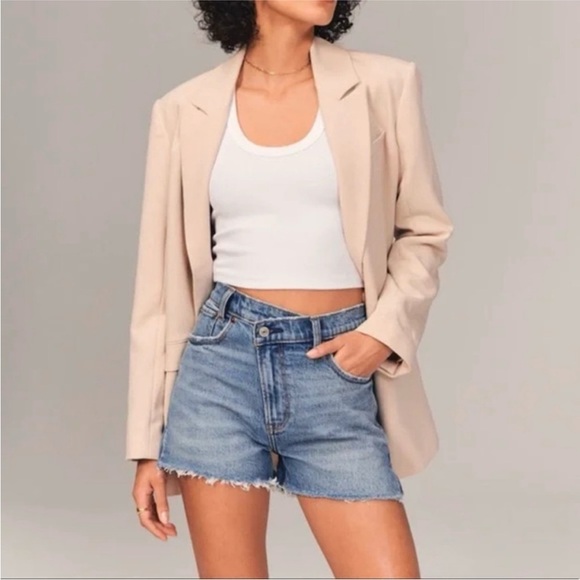 NWT Abercrombie & Fitch A&F The Mom Short High Rise Curve Love size 8/29 - Picture 2 of 8